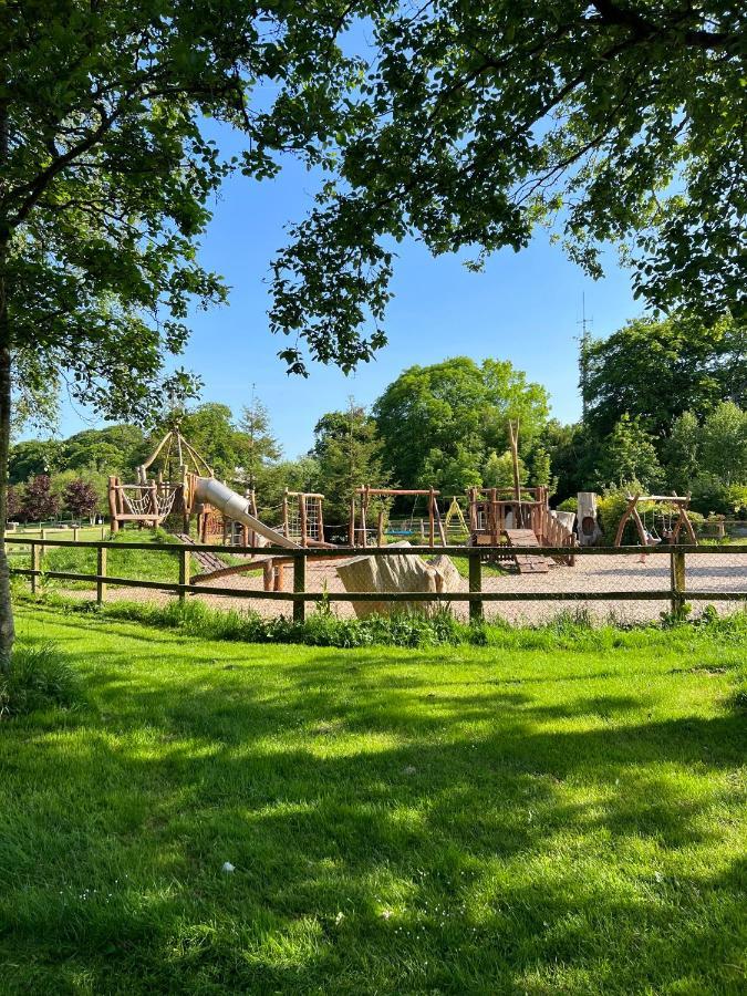 'Maigue View' By The River Croom Bagian luar foto